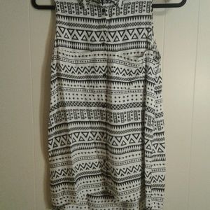 H&M tunic black and white sleeve less size 6
